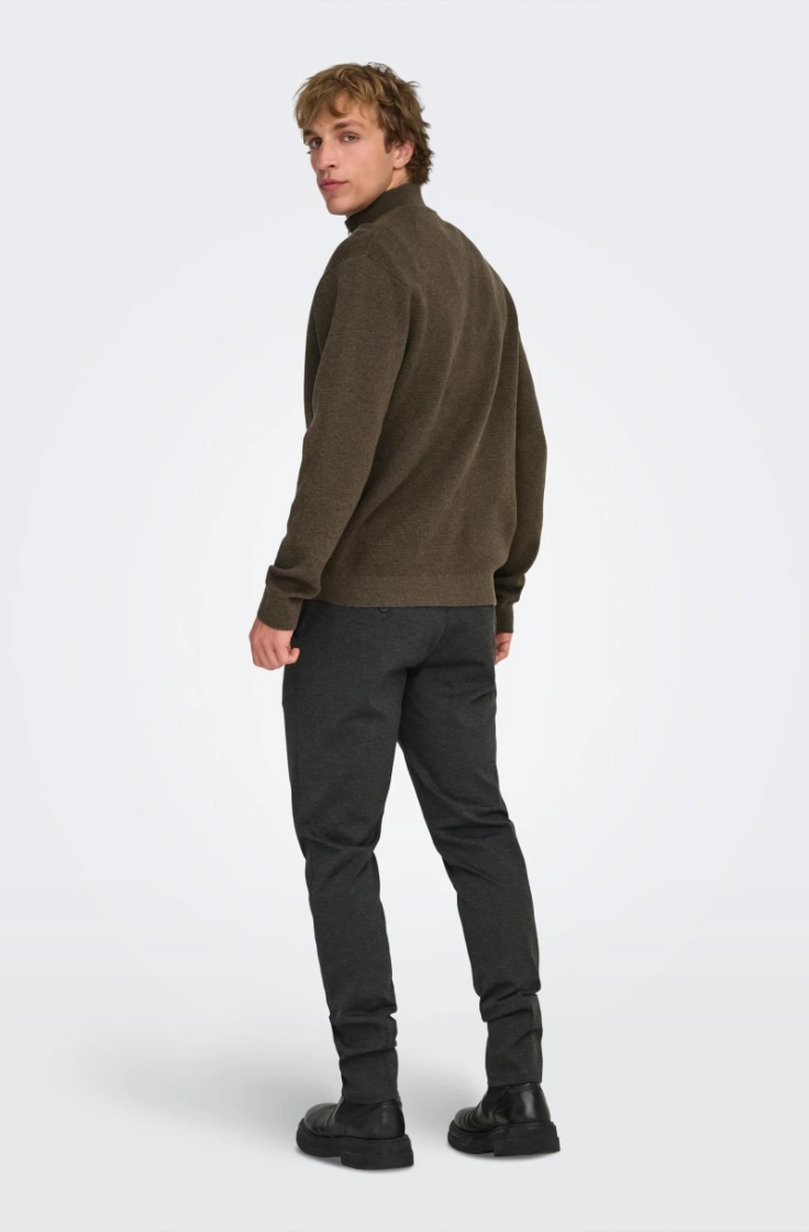 onsting life reg half zip knit coffee bean