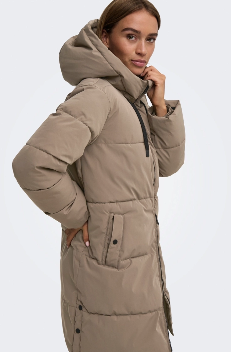 jdyblair long hood puffer otw walnut contrast